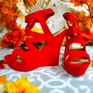 Rich Red Caged Wedges